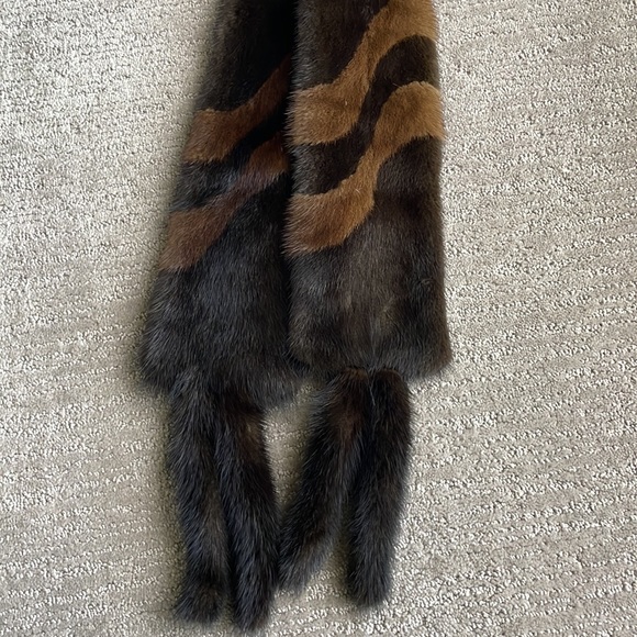 Vintage two toned mink stole - Picture 7 of 7